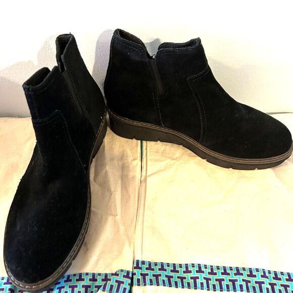 Clarks Black Suede Wedge Boots - Size 7.5 - Picture 2 of 7